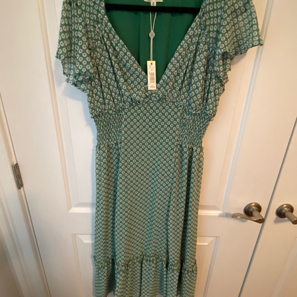Max Studio Green Flutter Sleeve Midi Dress